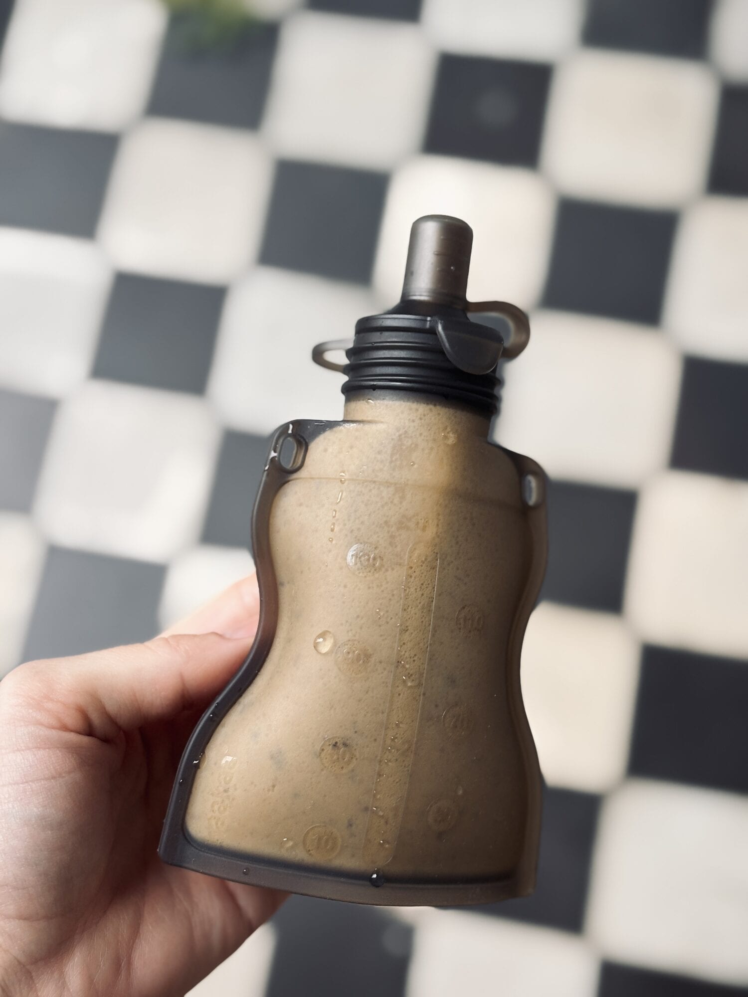 Squeeze bottle