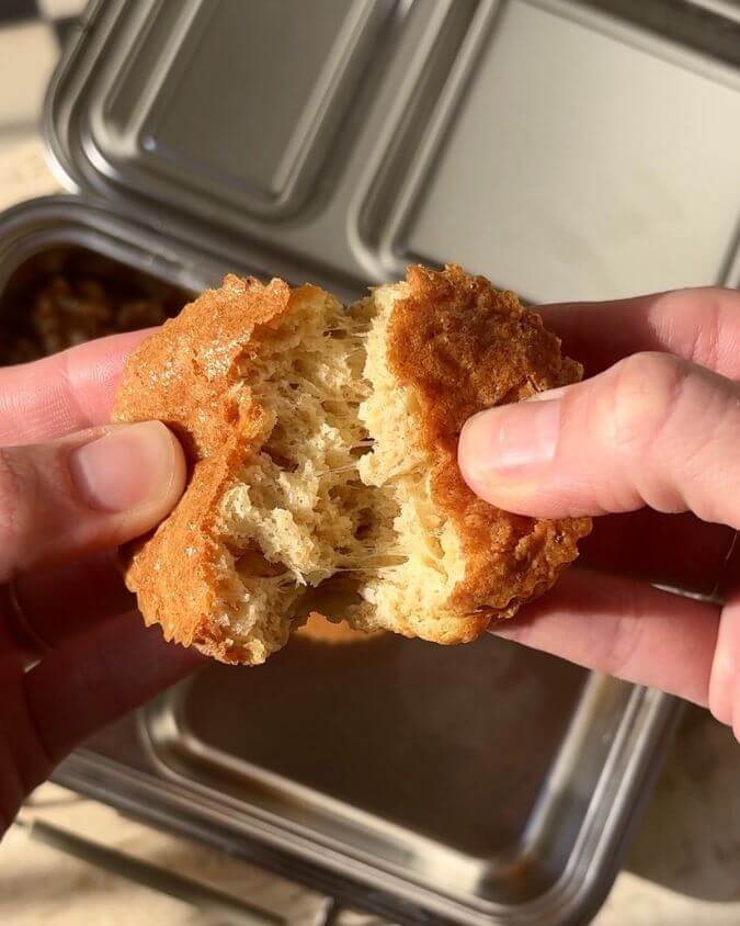 5 minute cheesy muffins