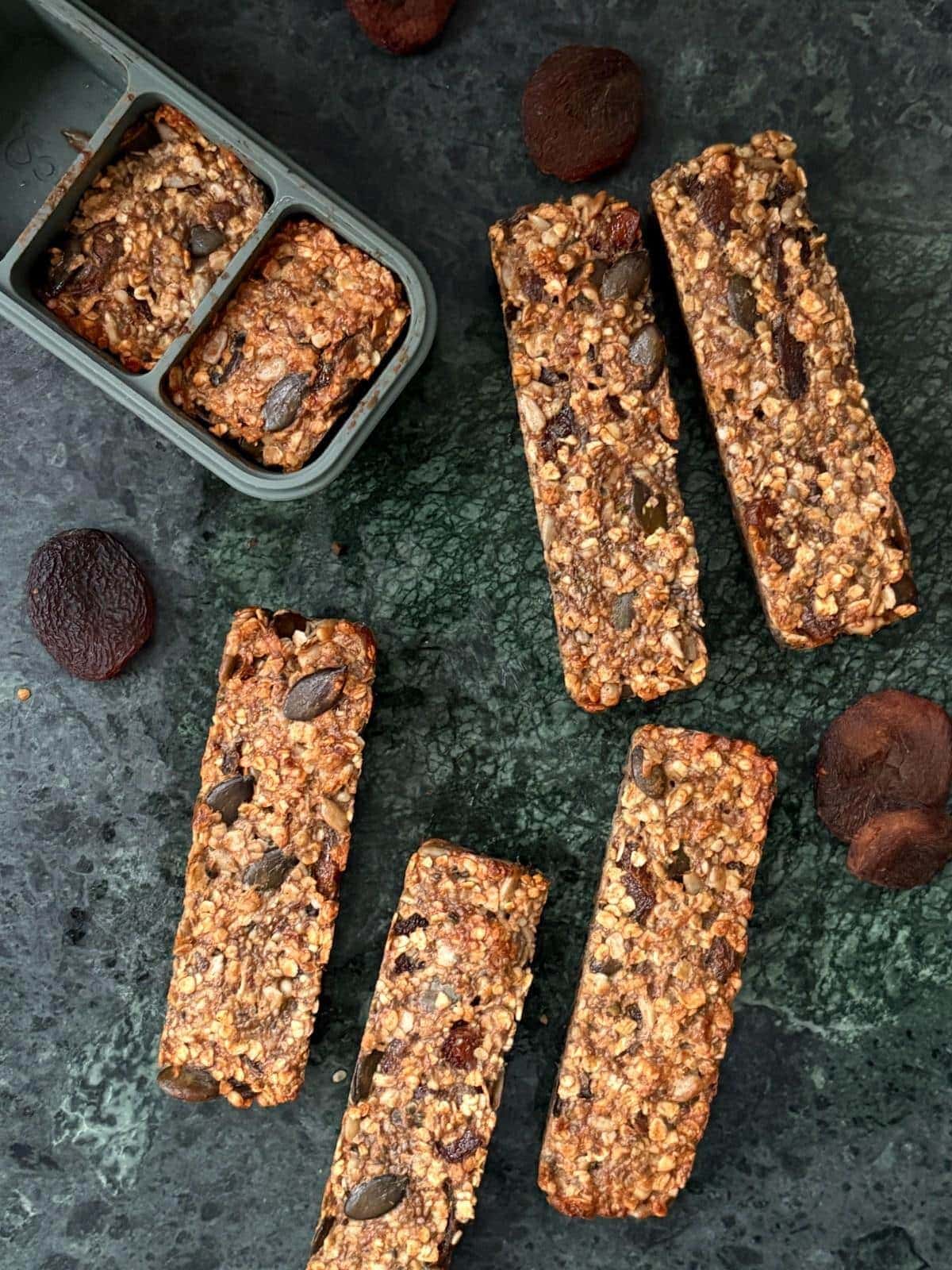apricot oat bars